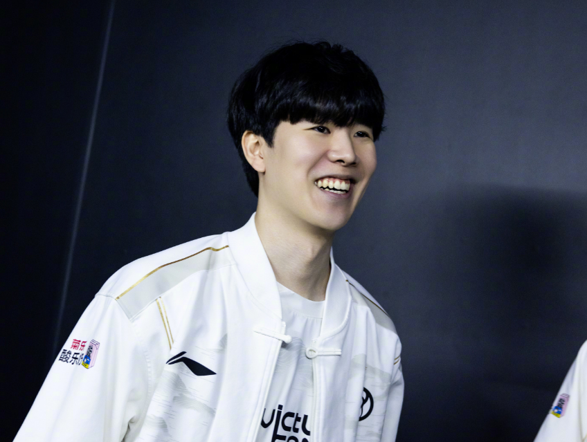 灵活的打球 灵活的打球